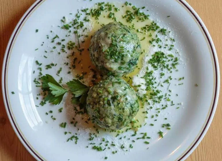 ユースホステル Gasthaus Furlhütte