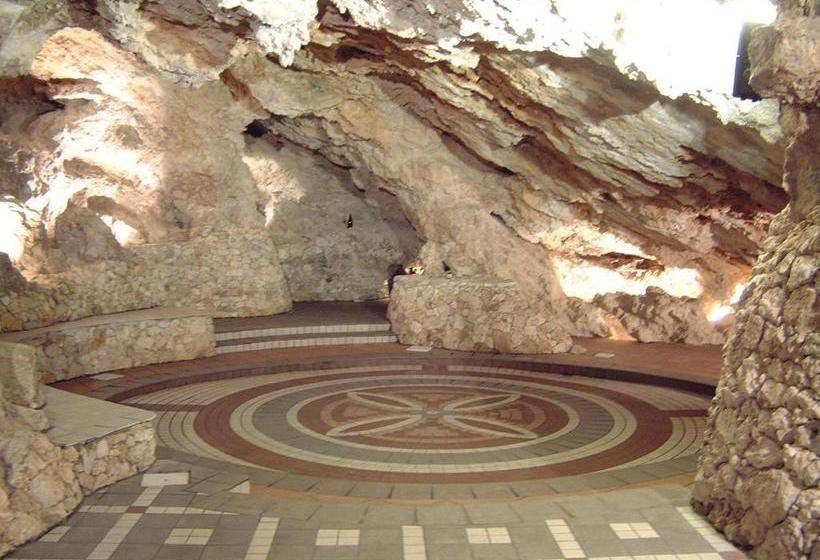 ホテル Agriturismo La Grotta