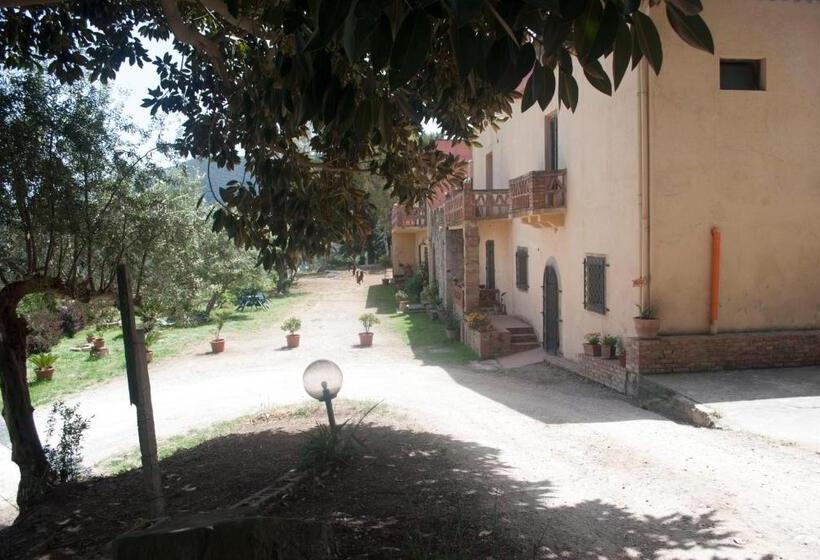 فندق Agriturismo Fattoria Di Grenne