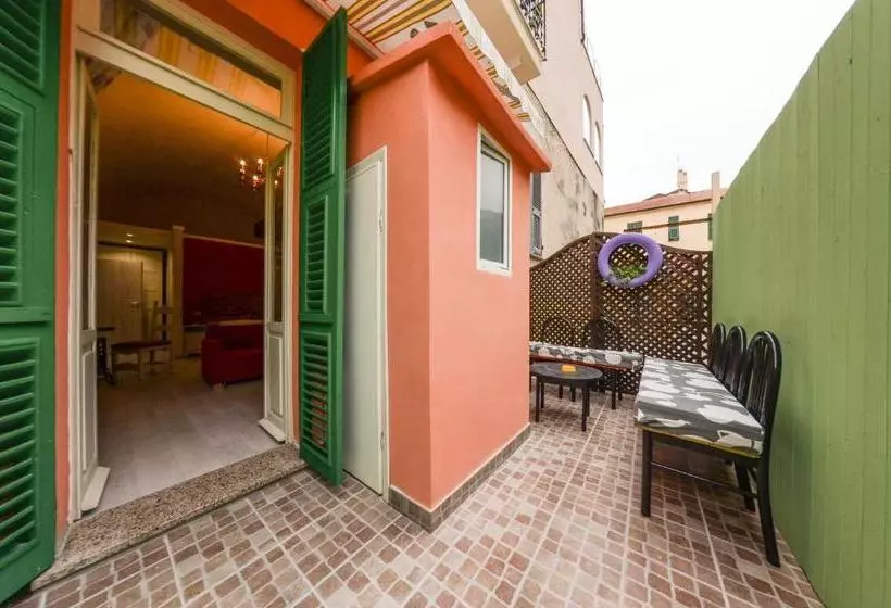 ペンション Casa Scola Loano