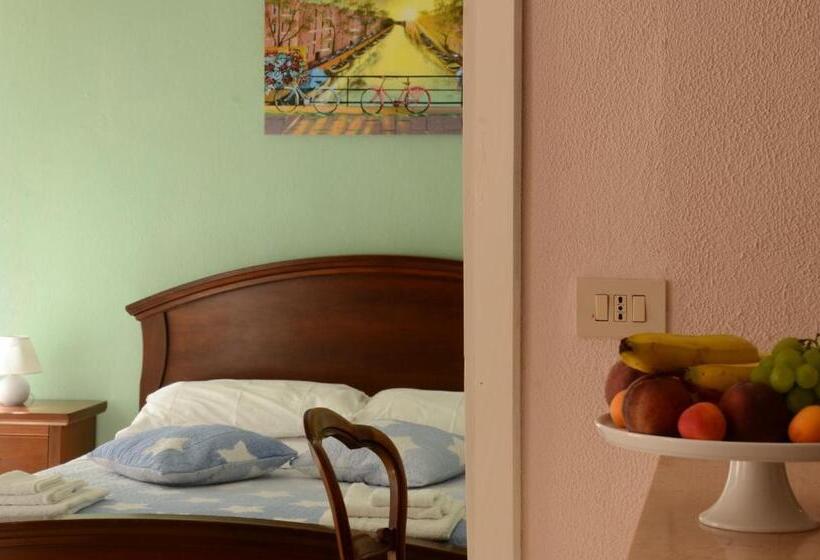 פנסיון Casa Scola Loano