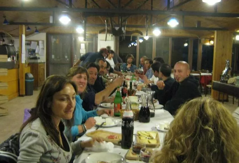 ホテル Agriturismo Maneggio Vallecupa