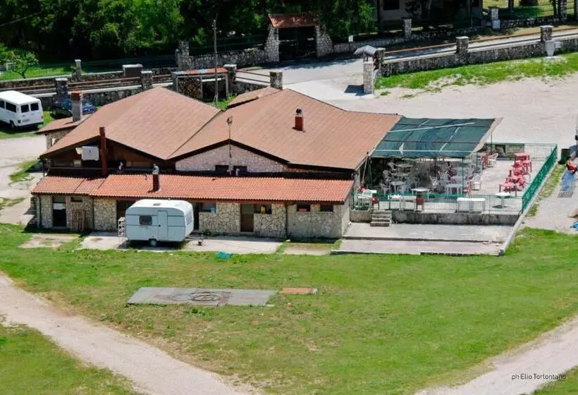 ホテル Agriturismo Maneggio Vallecupa