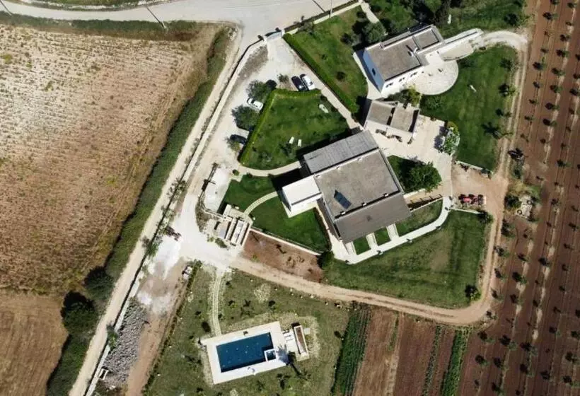 هتل Agriturismo Casa Del Peperoncino