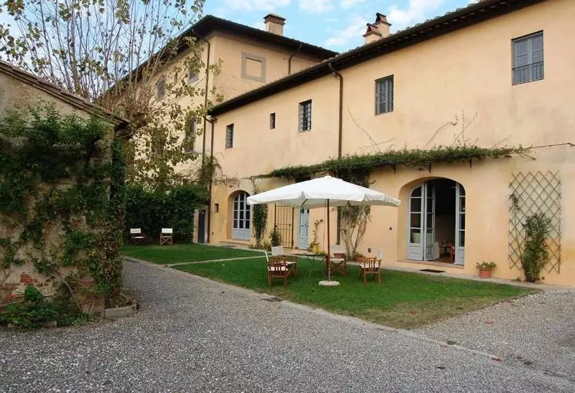 ホテル Agriturismo La Volta