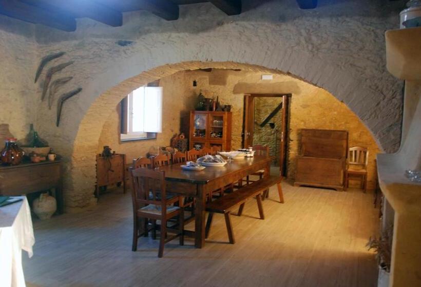 בית מלון כפרי Villa Cirimarco