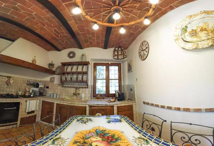 ホテル Agriturismo Circugnano