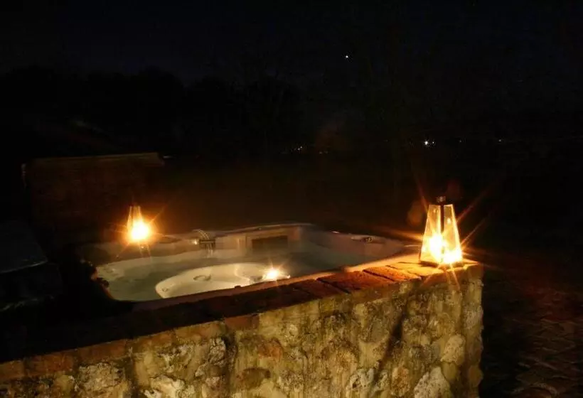 ホテル Agriturismo Poggio Salvi