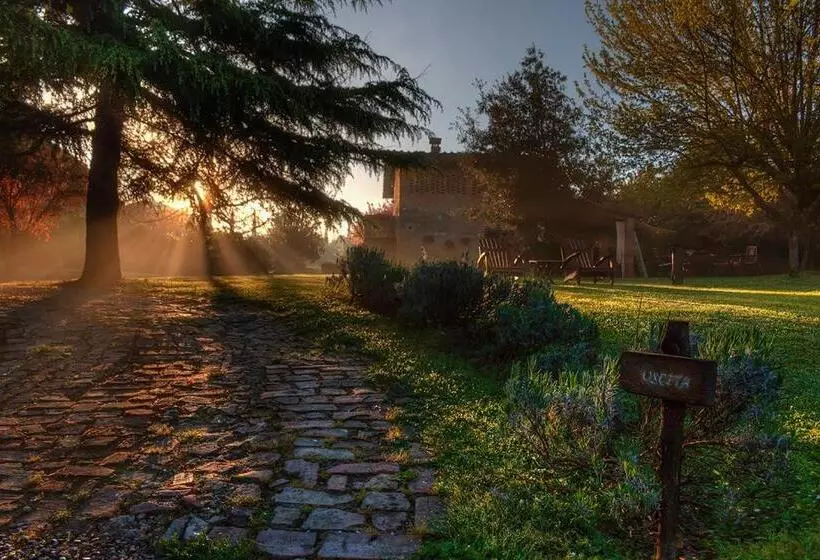 ホテル Agriturismo Poggio Salvi