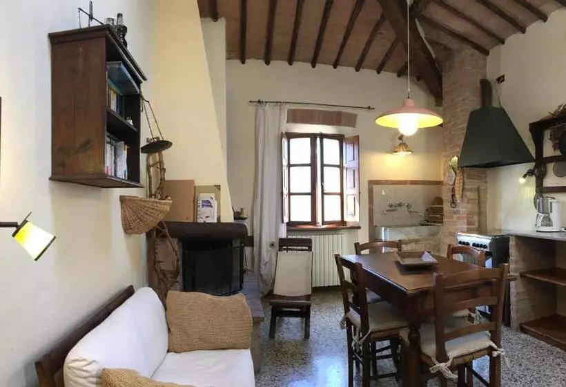 ホテル Agriturismo Poggio Salvi