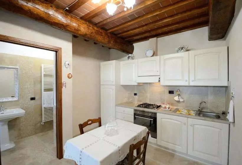 Hotelli Agriturismo Villa Iris