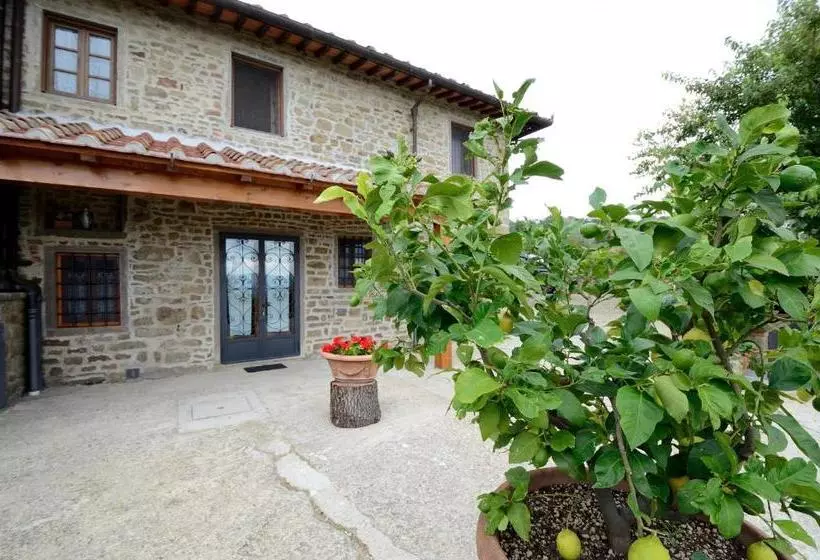 Hotelli Agriturismo Villa Iris