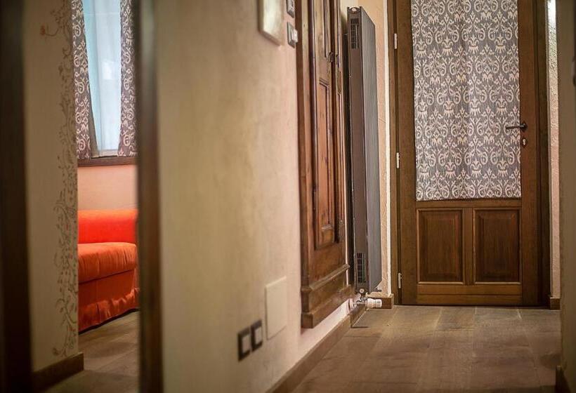 پانسیون Domus Antica Aosta