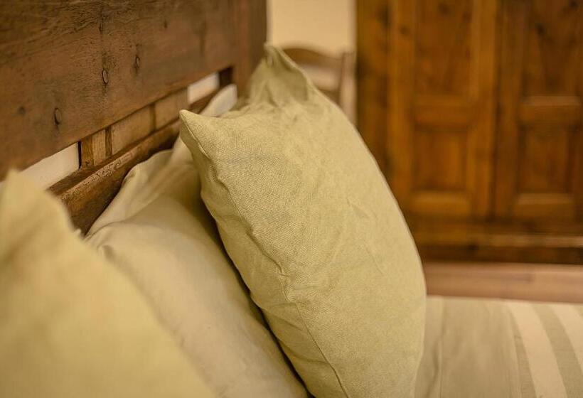 پانسیون Domus Antica Aosta