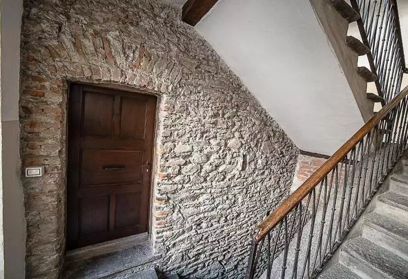 پانسیون Domus Antica Aosta