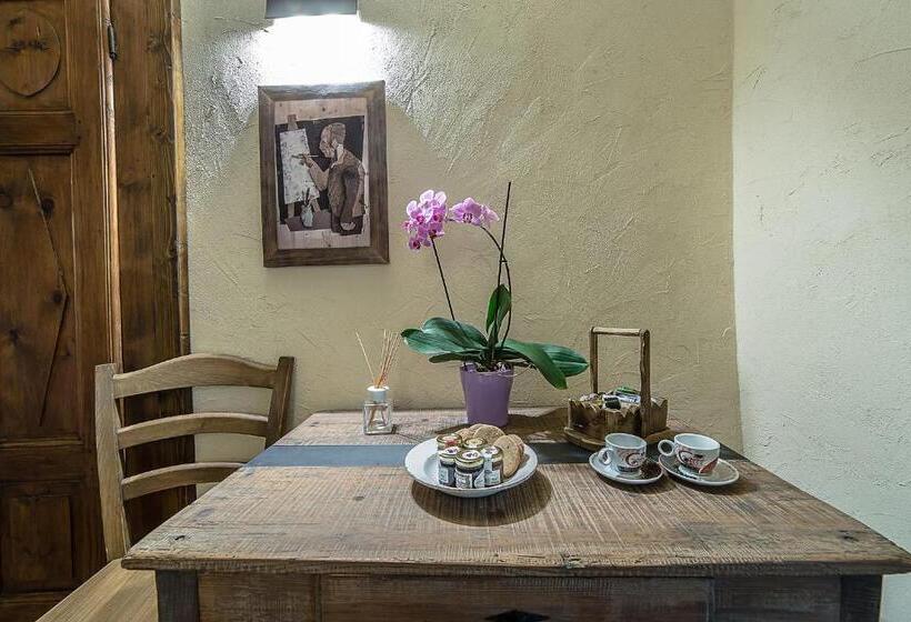 پانسیون Domus Antica Aosta