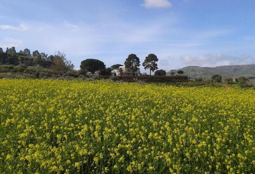 בית מלון כפרי Agriturismo Feudo Muxarello
