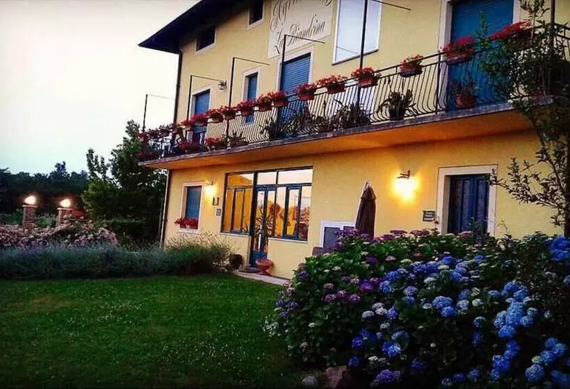 ホテル Agriturismo La Biandrina