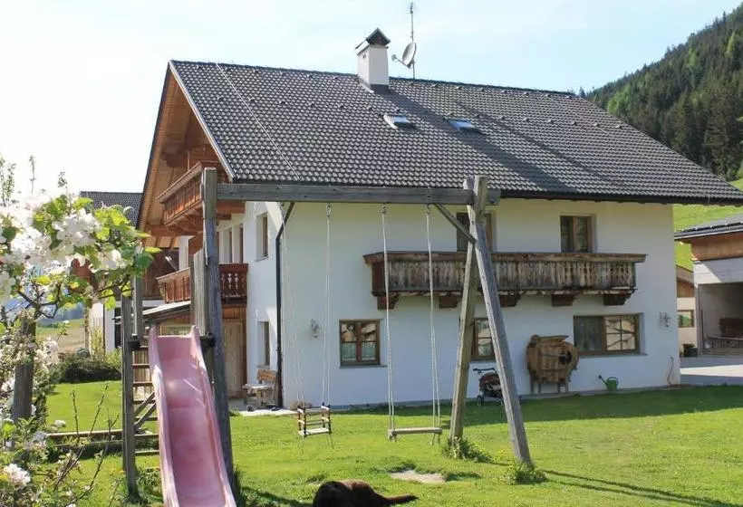 هتل Apartments Feldsagerhof