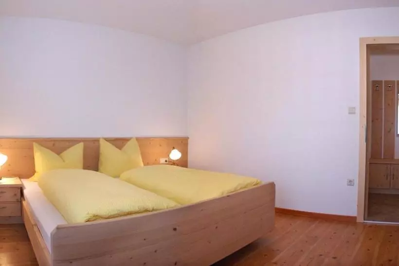 هتل Apartments Feldsagerhof