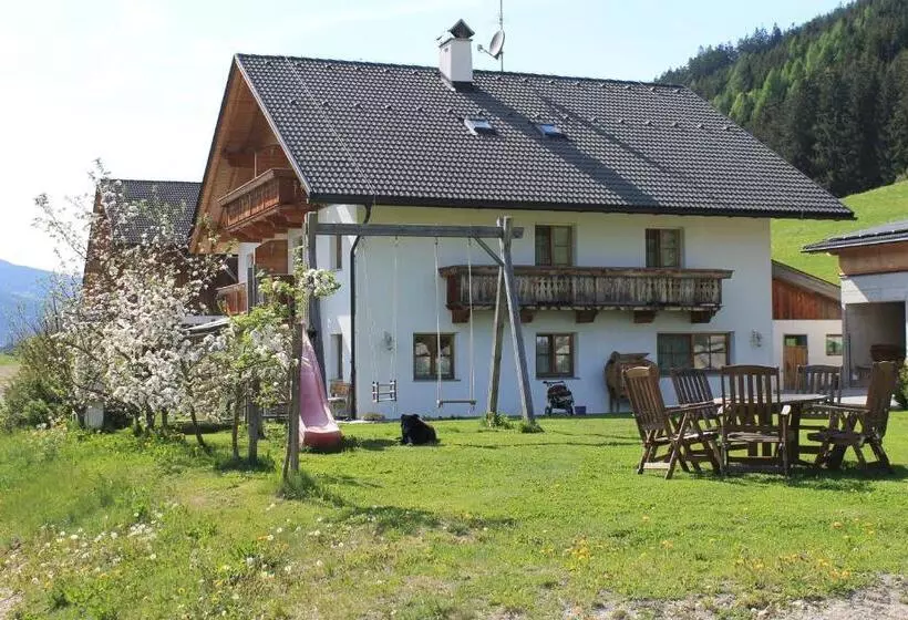هتل Apartments Feldsagerhof
