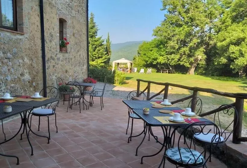 Hotelli Agriturismo Colli Di Travale