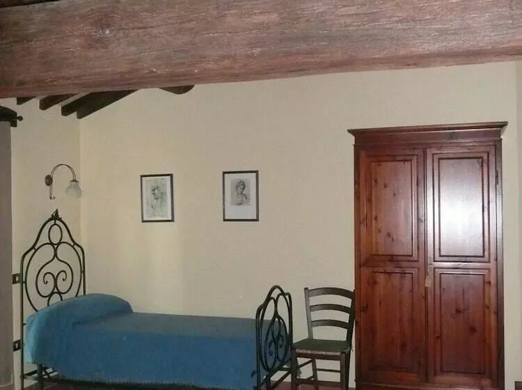 Hotelli Agriturismo Colli Di Travale