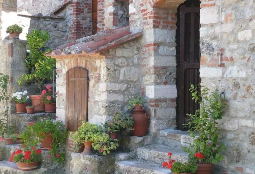 Hotelli Agriturismo Colli Di Travale