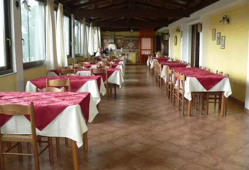 هتل Agriturismo Sa Tanca Noa