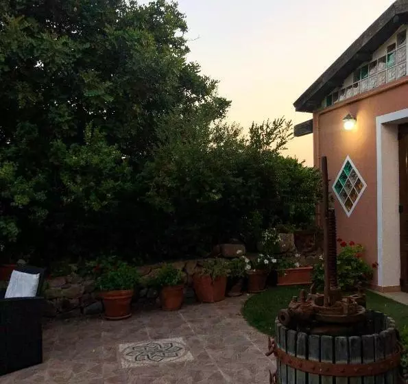 هتل Agriturismo Sa Tanca Noa