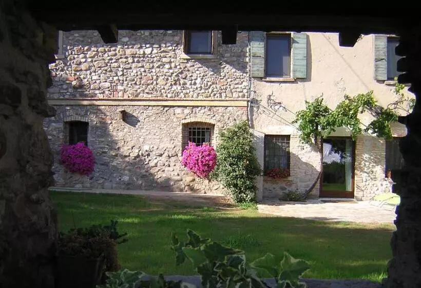 هتل Agriturismo Trebisonda Country Resort