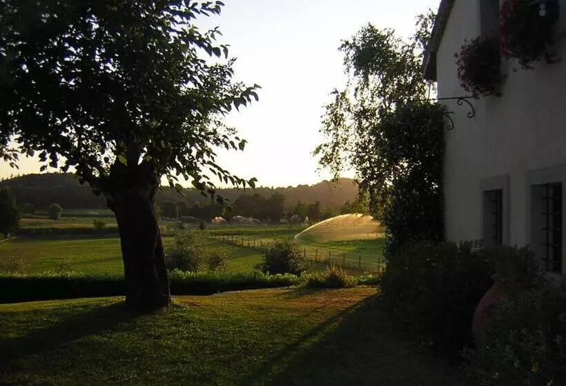 هتل Agriturismo Trebisonda Country Resort