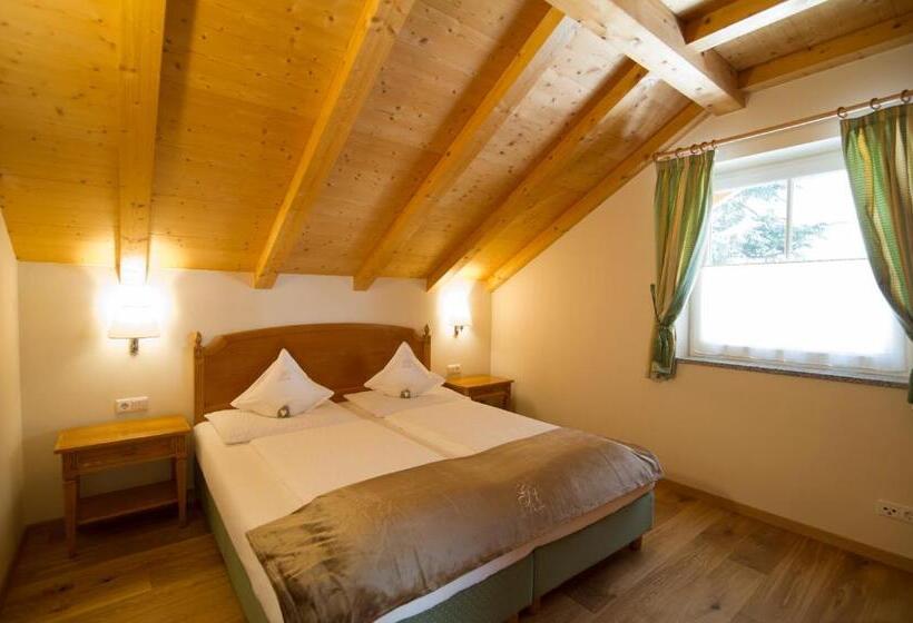 فندق Gutshof Sinn