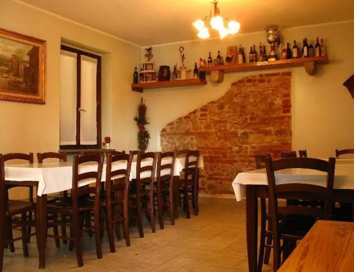 هتل Agriturismo Cascina Aguzza