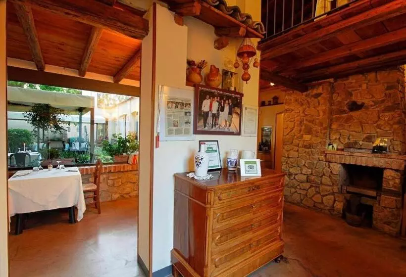 Hotelli Agriturismo Il Borghetto