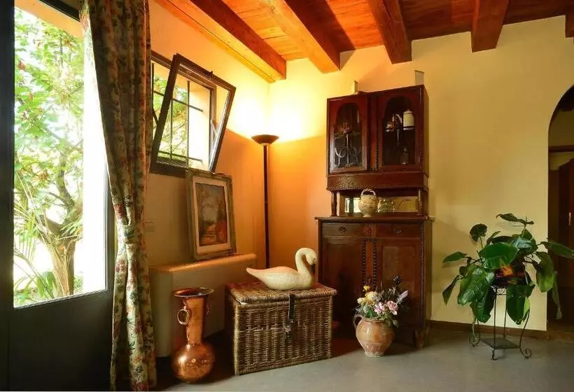 Hotelli Agriturismo Il Borghetto