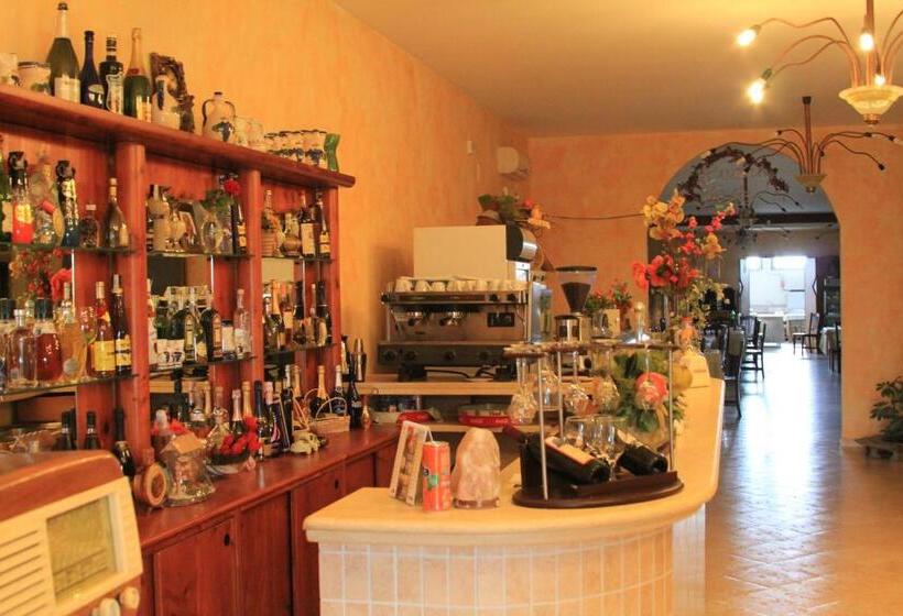 בית מלון כפרי Agriturismo Silos Agri