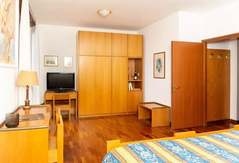 هتل Albergo Sacro Monte Varese