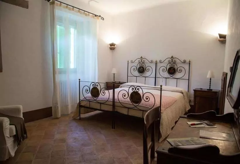 هتل Fonteantica Agriturismo