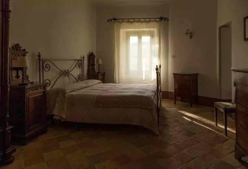 هتل Fonteantica Agriturismo