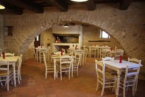 هتل Fonteantica Agriturismo