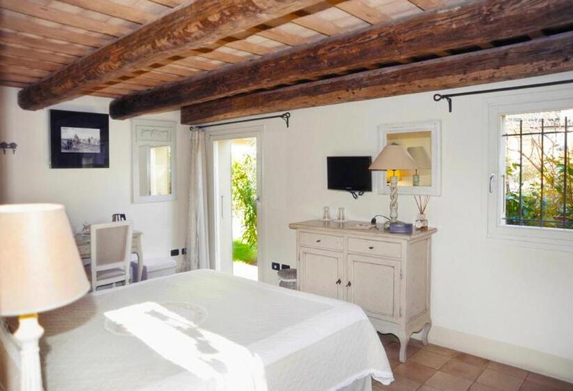 פנסיון Casina Le Conserve