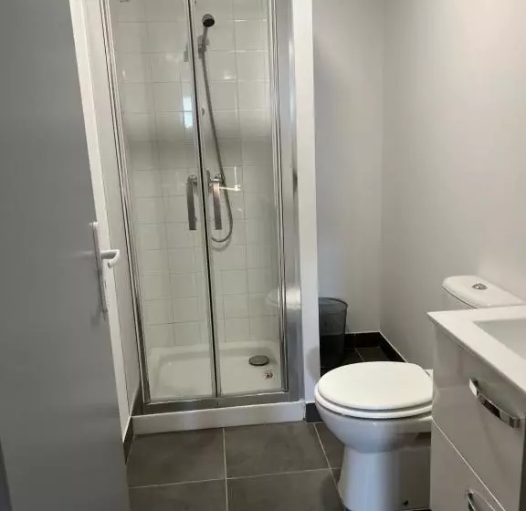 Paris Par Trains, Area, Studios Avec Salle De Bain Et Kitchenette Privées, Ou, Chambres Avec Salles