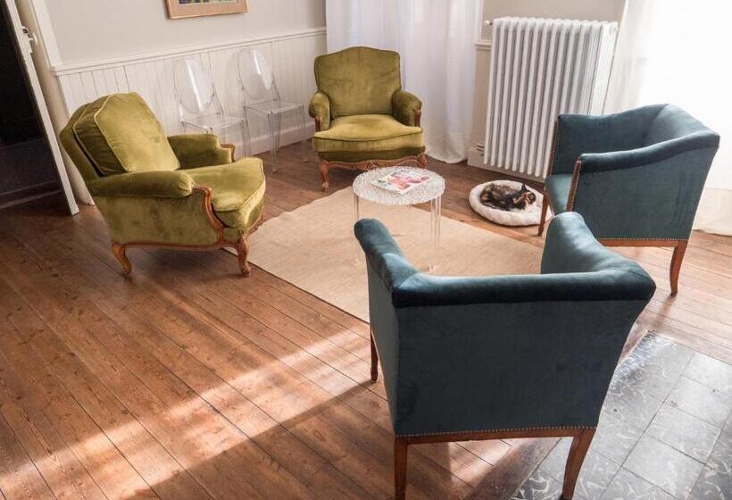 بنسيون La Cour Verte