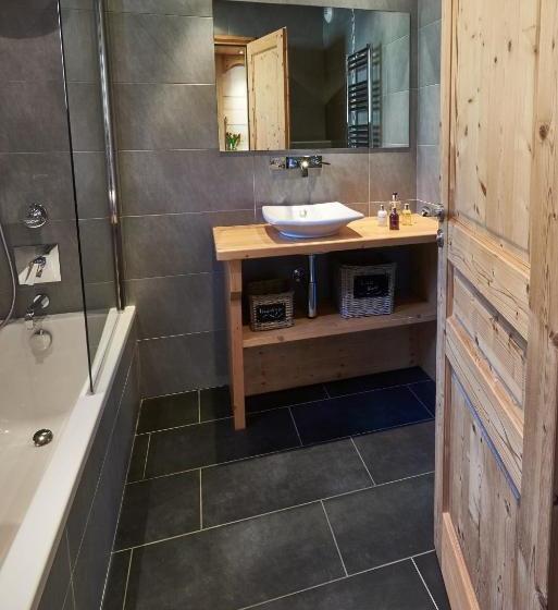 تختخواب و صبحانه Chalet Virolet