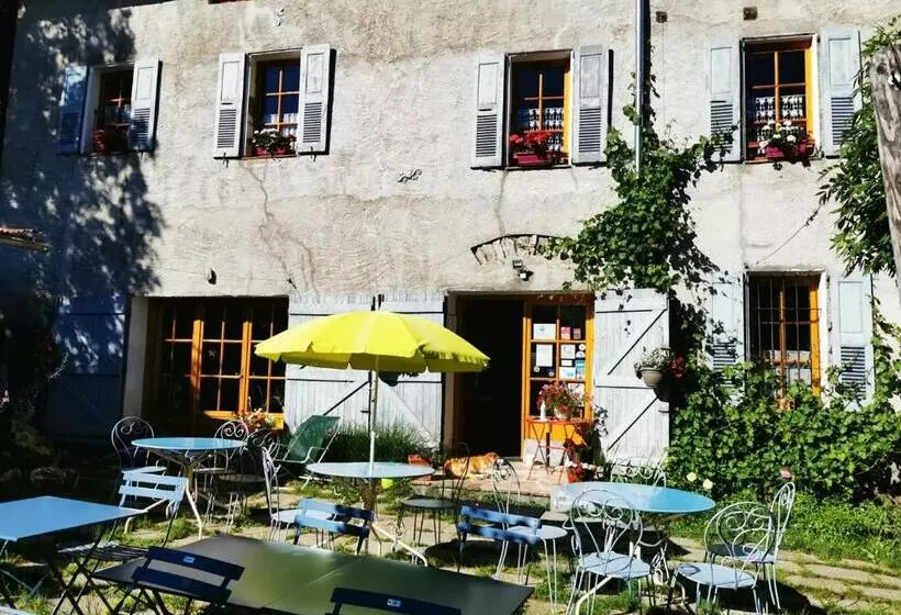 ユースホステル Gite De L Ardoisiere