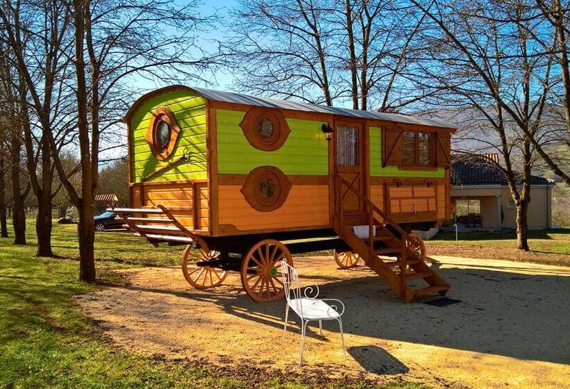 펜션 Roulottes Au Pied Du Vercors