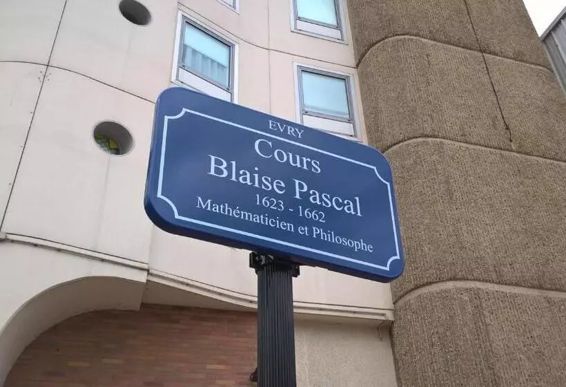 Montempô Apparthôtel Evry