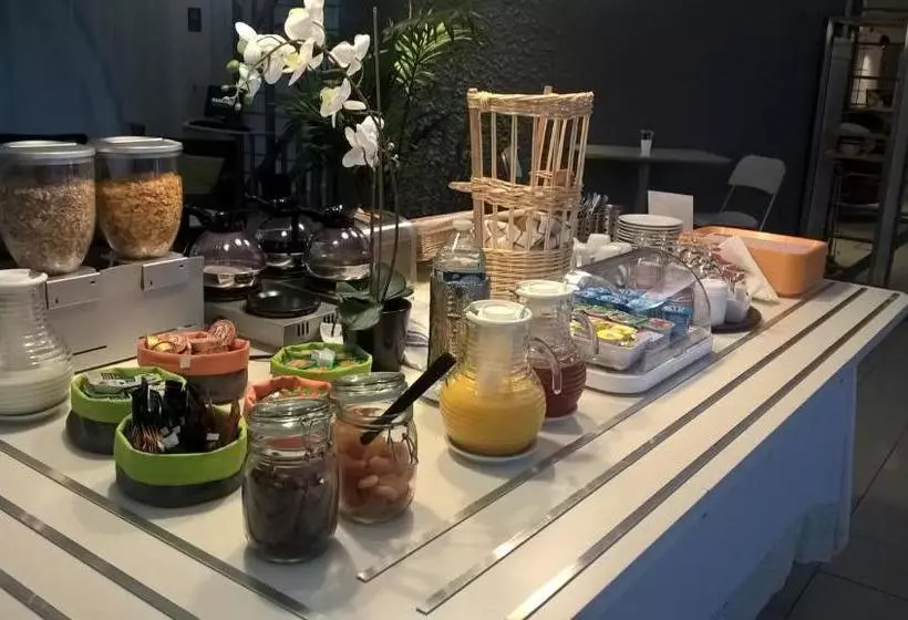 Montempô Apparthôtel Evry