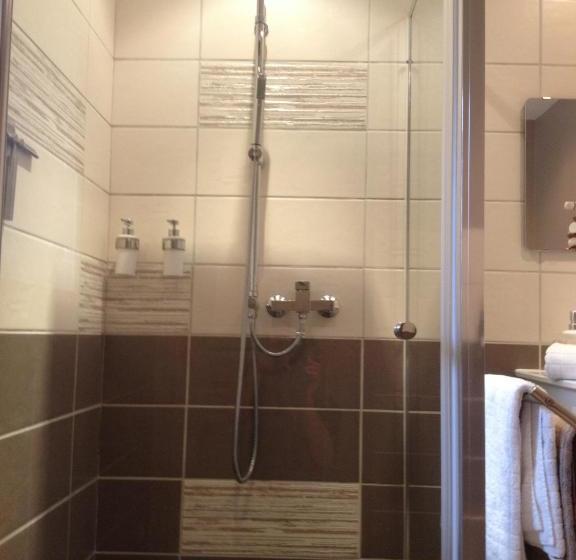 פנסיון Chateau Haut Baron